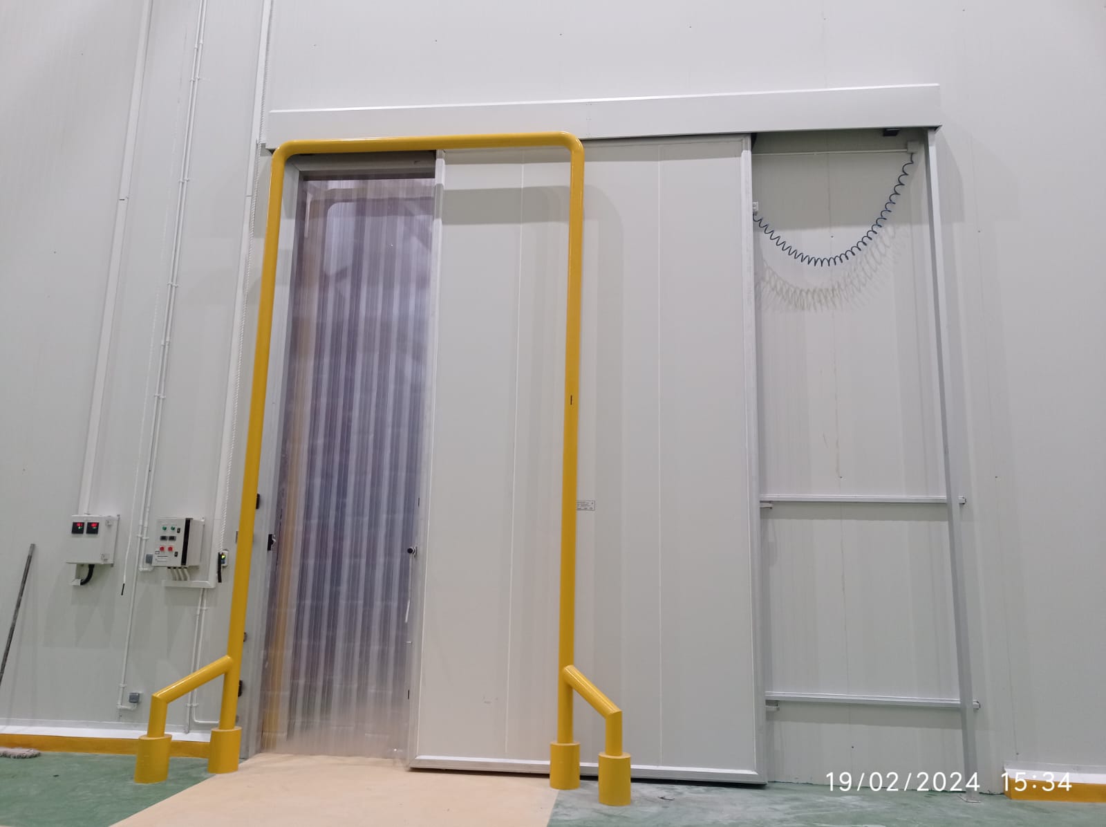 Pintu Cold Storage - dokumentasi proyek Cipta Prima Utama